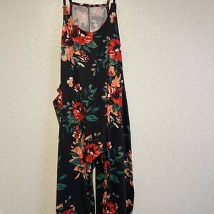 Women’s Plus Size Romper With Pockets, Floral Design, Size 2XL
